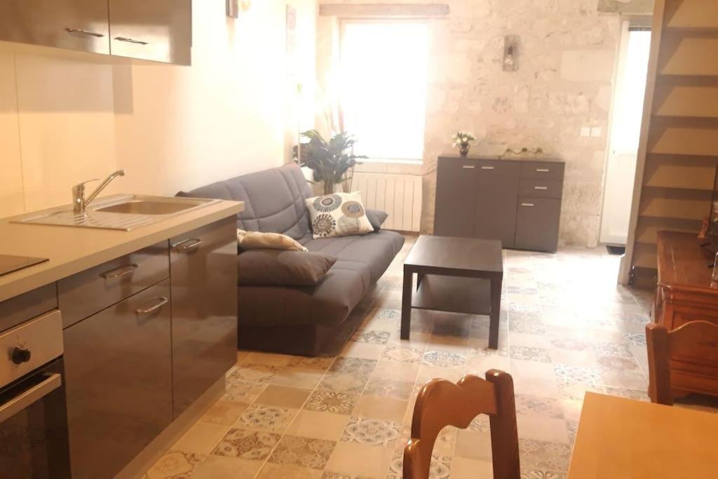 Logement Neuf Et Cosy Proche Centre Ville Chinon Luaran gambar