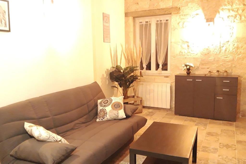Logement Neuf Et Cosy Proche Centre Ville Chinon Luaran gambar